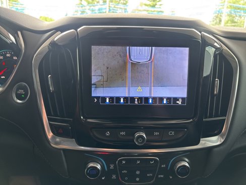 Used 2021 Chevrolet Traverse RS image 20