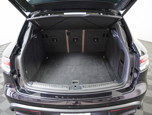 Certified 2023 Porsche Macan Turbo image 26