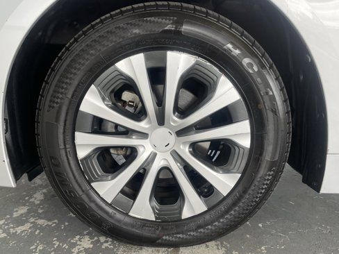 Used 2021 Toyota Corolla LE image 57