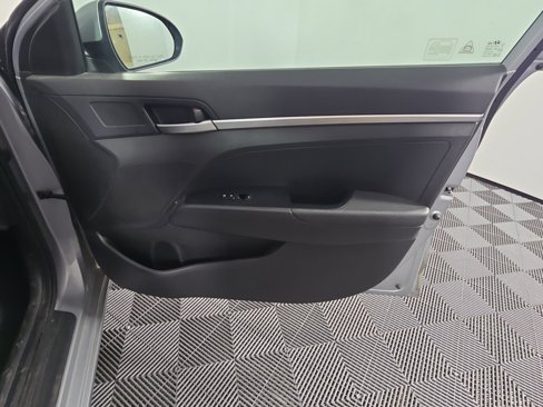 Used 2020 Hyundai Elantra SE w/ Cargo Package (C1) image 29