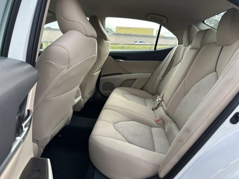 Certified 2022 Toyota Camry LE image 27