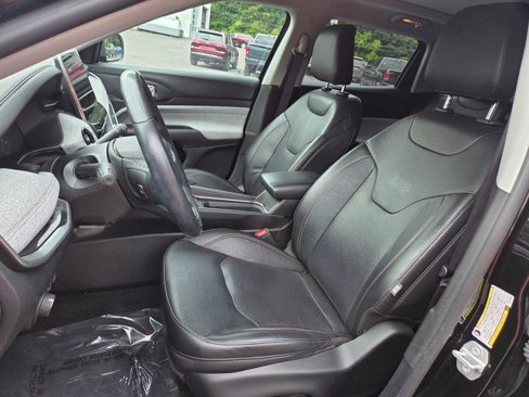 Used 2022 Jeep Compass Latitude w/ Sun and Sound Group image 12