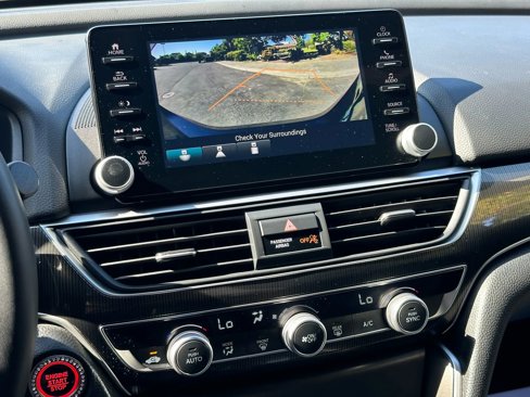 Used 2022 Honda Accord Sport image 9