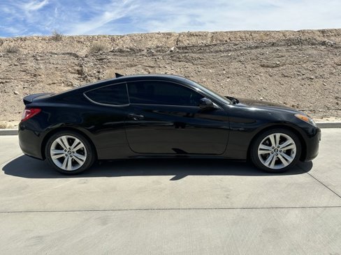 Used 2012 Hyundai Genesis 2.0T image 5