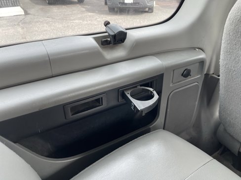 Used 2009 Ford E-350 and Econoline 350 XLT image 34