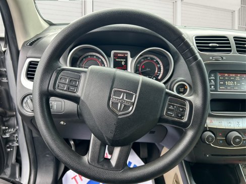 Used 2018 Dodge Journey SE image 16