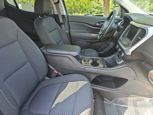 Used 2023 GMC Acadia SLE w/ Driver Convenience Package image 10