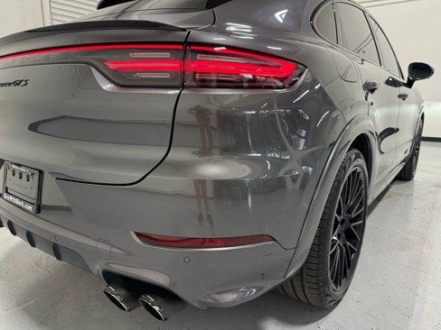 Used 2023 Porsche Cayenne GTS image 19