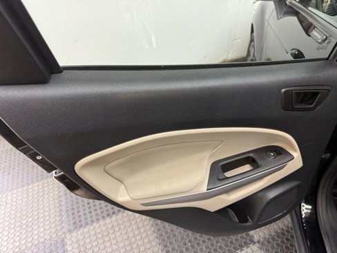 Used 2020 Ford EcoSport S image 18