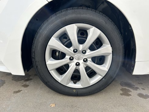 Certified 2022 Toyota Corolla LE image 11