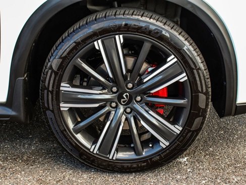 Used 2021 INFINITI QX50 Luxe w/ Appearance Package image 7