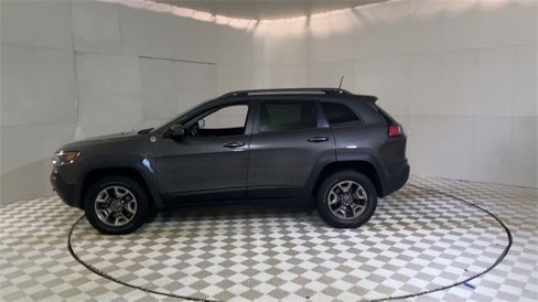 Used 2019 Jeep Cherokee Trailhawk w/ Cold Weather Group image 5