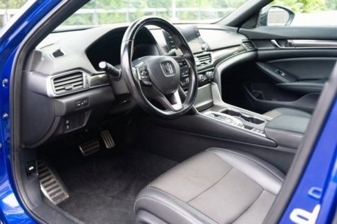 Used 2021 Honda Accord Sport image 2