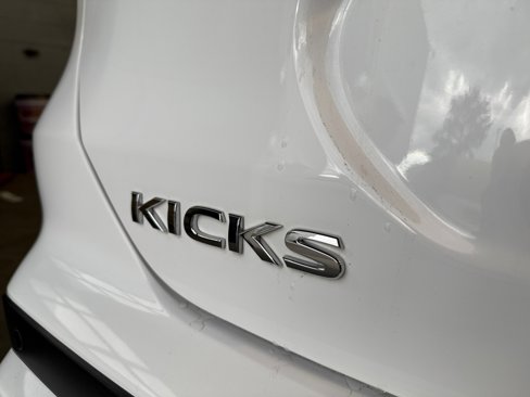 Used 2024 Nissan Kicks SR w/ Interior Electronics Package image 18