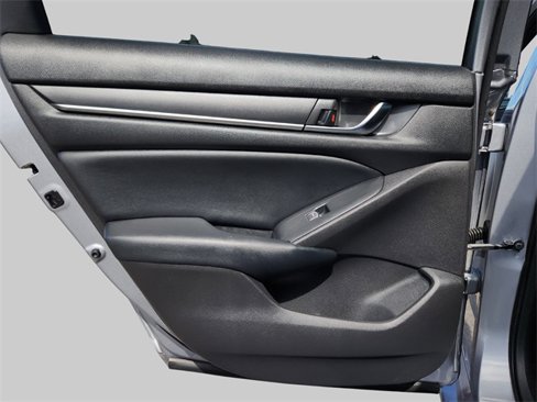 Used 2018 Honda Accord Sport image 41