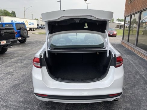 Used 2018 Ford Fusion S image 10