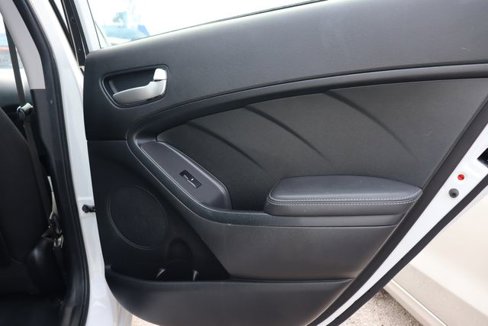 Used 2017 Kia Forte LX image 27