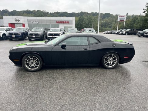 Used 2017 Dodge Challenger GT image 4