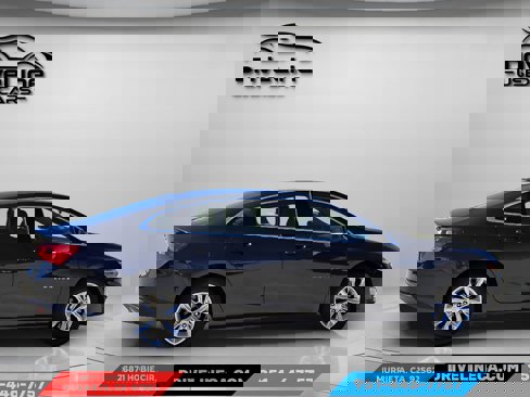 Used 2023 Chevrolet Malibu LT w/ Driver Confidence Package image 9