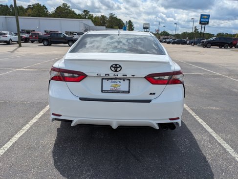 Used 2024 Toyota Camry SE image 4