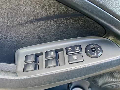 Used 2017 Kia Forte S image 19