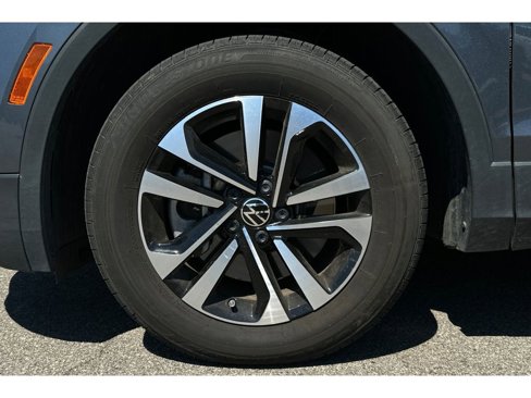 Used 2024 Volkswagen Tiguan S image 7