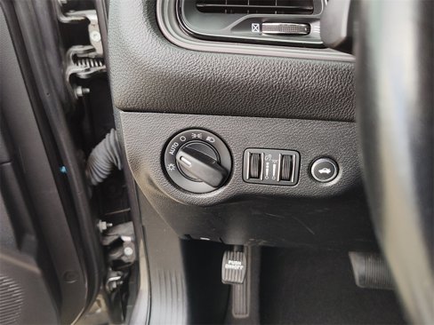 Used 2023 Dodge Challenger SXT image 22