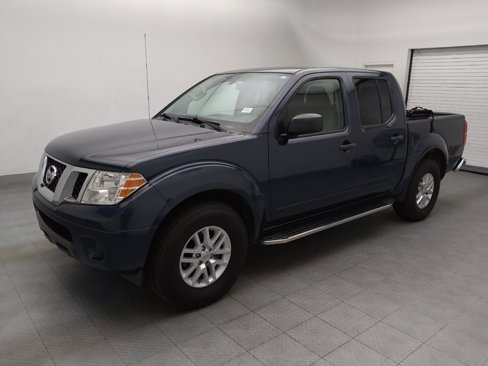 Used 2019 Nissan Frontier SV image 2