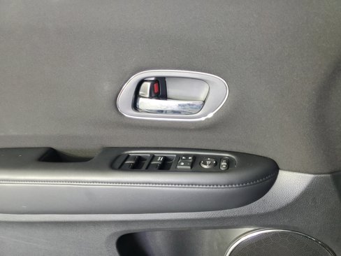 Used 2016 Honda HR-V EX image 27