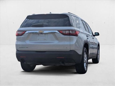 Used 2020 Chevrolet Traverse LT image 5