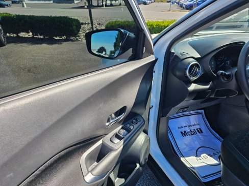 Used 2022 Nissan Kicks SV image 24