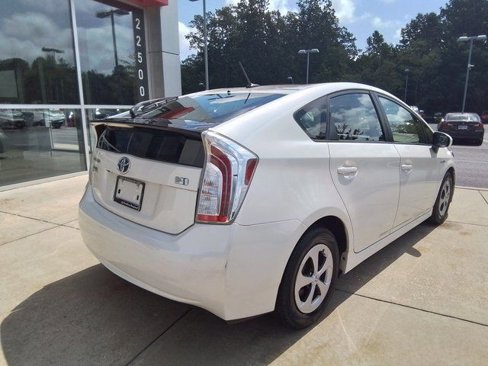 Used 2015 Toyota Prius Three image 8