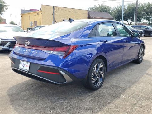 New 2025 Hyundai Elantra Sport image 3