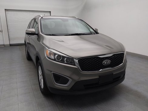 Used 2017 Kia Sorento LX image 14