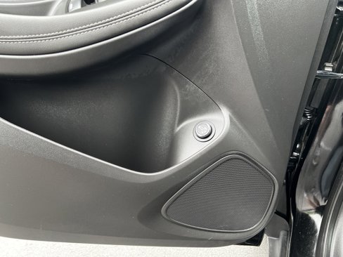 Used 2023 Buick Encore GX Select image 10