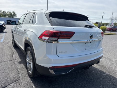 Used 2020 Volkswagen Atlas Cross Sport SEL image 5