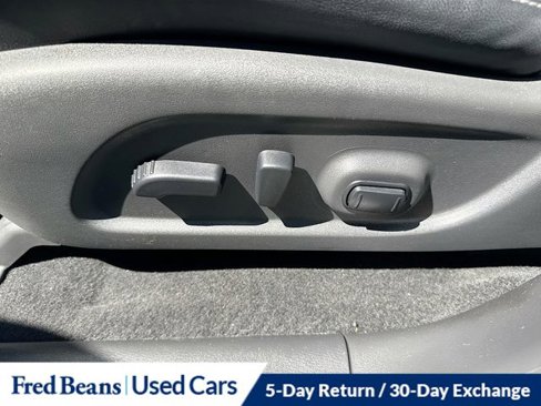 Used 2019 Nissan Pathfinder Platinum image 38