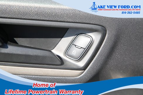 Used 2022 Ford Escape SE image 9