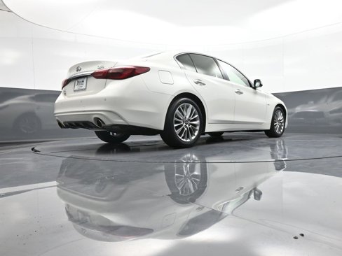 Used 2018 INFINITI Q50 Luxe w/ Essential Package (3.0T Luxe) image 29