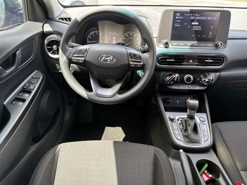 Used 2023 Hyundai Kona SEL w/ Winter Weather Package image 19