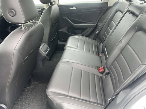 Certified 2021 Volkswagen Jetta SE w/ SE Cold Weather Package image 14