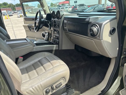 Used 2003 HUMMER H2 Luxury w/ Preferred Equipment Group image 44