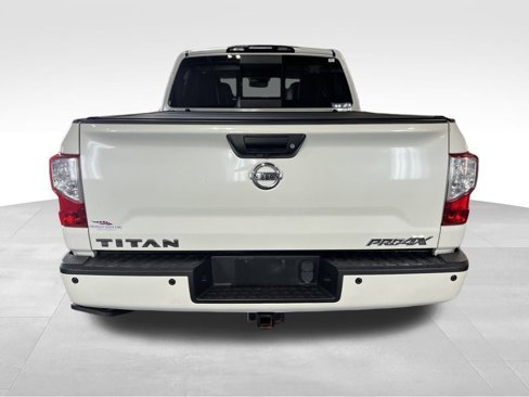 Used 2018 Nissan Titan PRO-4X image 5