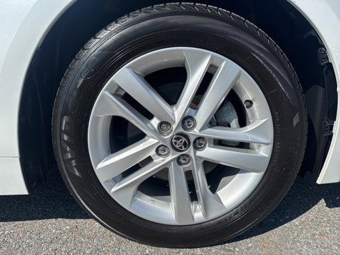 Used 2022 Toyota Corolla SE image 9