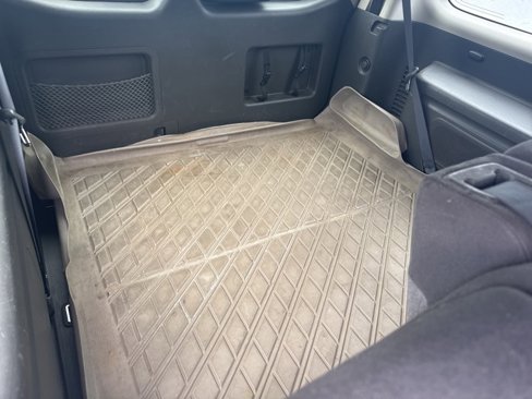 Used 2010 Nissan Pathfinder SE w/ SE Premium Journey Pkg image 9