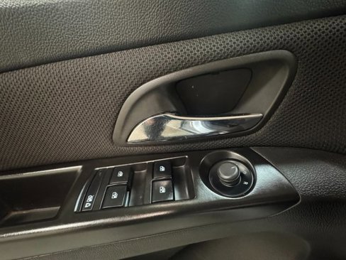 Used 2012 Chevrolet Cruze LT image 14