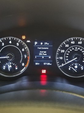 Used 2021 Hyundai Venue image 16