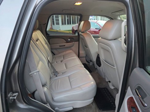 Used 2012 Chevrolet Tahoe LT image 11