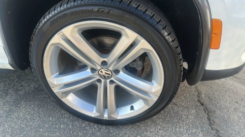 Used 2015 Volkswagen Tiguan R-Line image 32