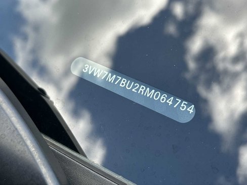 Used 2024 Volkswagen Jetta SE image 27